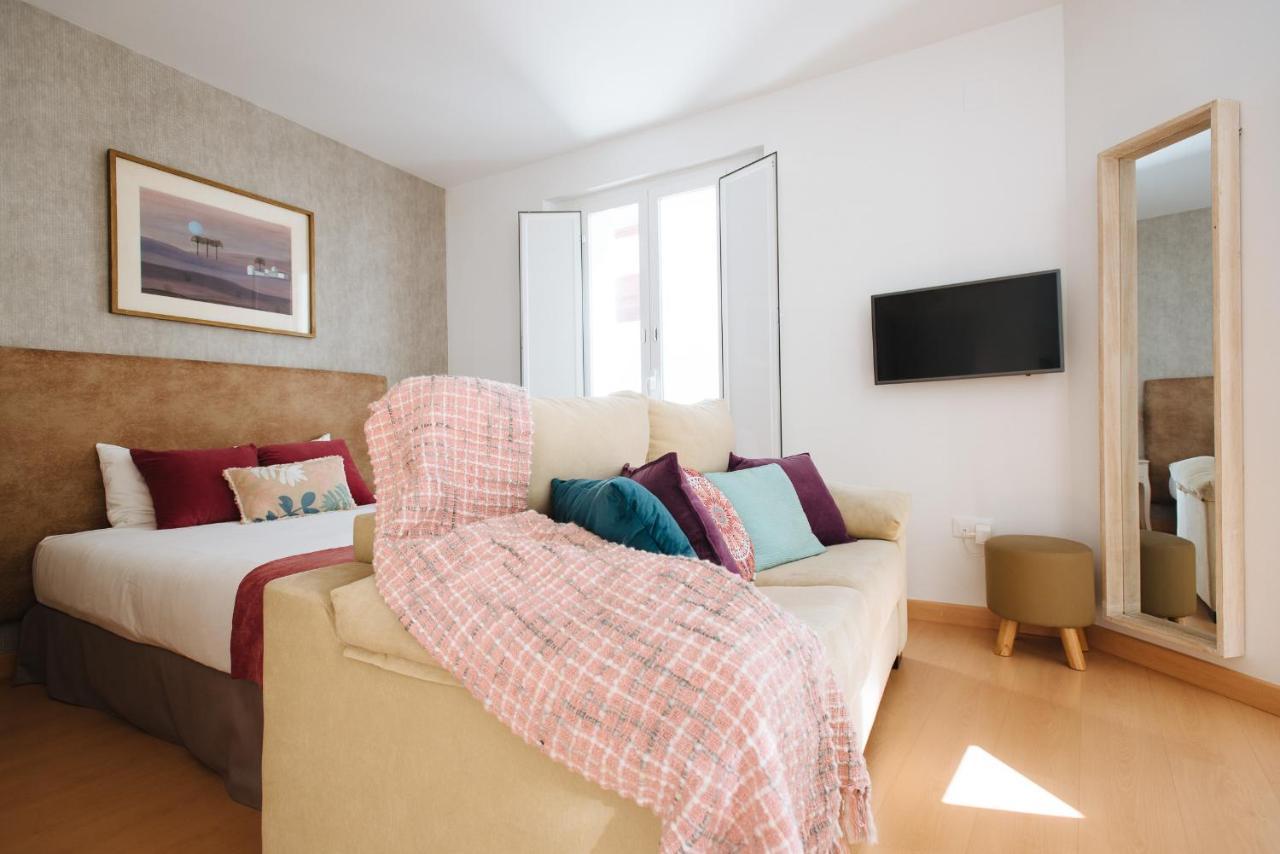 Hostly Acetres 2A-Penthouse In City Center-Fibre-Parking Opt Sevilla Bagian luar foto