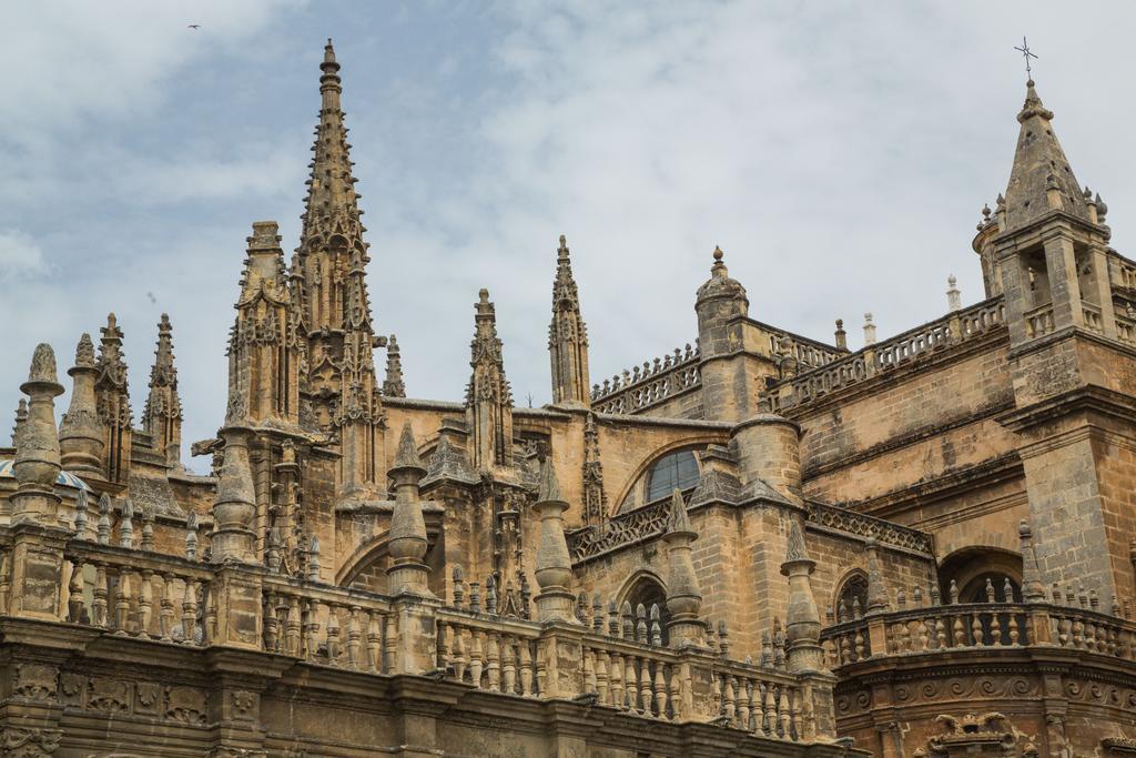 Hostly Acetres 2A-Penthouse In City Center-Fibre-Parking Opt Sevilla Bagian luar foto