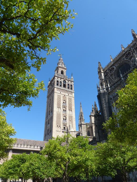 Hostly Acetres 2A-Penthouse In City Center-Fibre-Parking Opt Sevilla Bagian luar foto